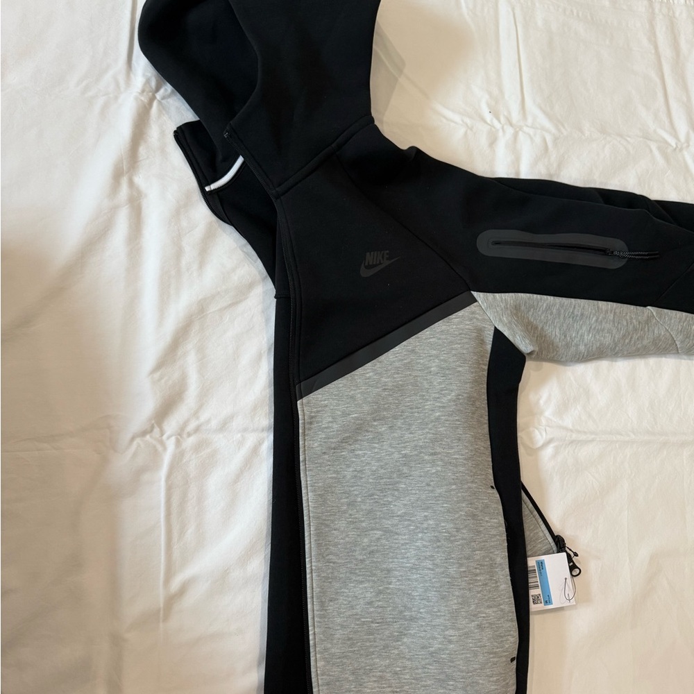 Nike Men’s Tech Jacket
